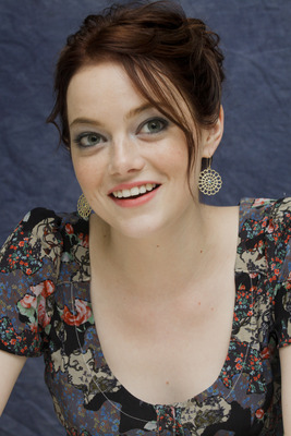 Emma Stone Poster 2441728
