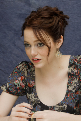 Emma Stone Poster 2441729