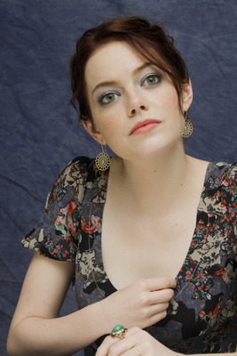 Emma Stone Poster 2441735