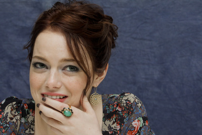 Emma Stone Poster 2441739