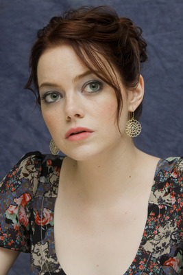 Emma Stone Poster 2441749