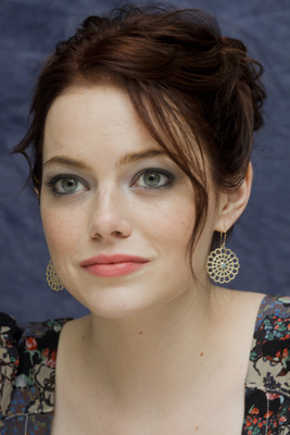 Emma Stone Poster 2441751