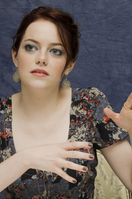 Emma Stone Poster 2441753