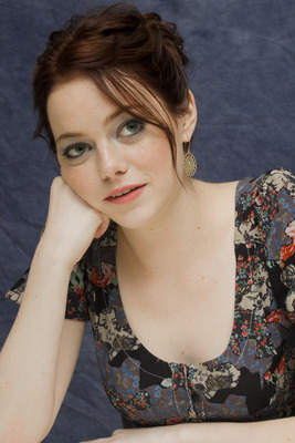Emma Stone Poster 2441755