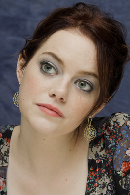 Emma Stone Poster 2441756