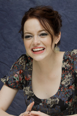 Emma Stone Poster 2441757