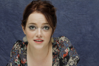 Emma Stone Poster 2441759