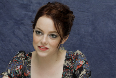 Emma Stone Poster 2441774
