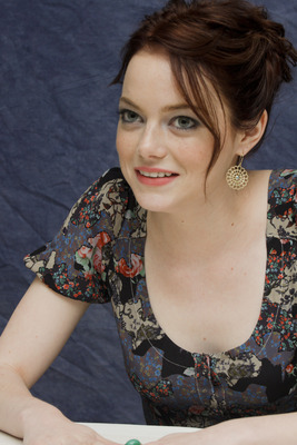 Emma Stone Poster 2441778