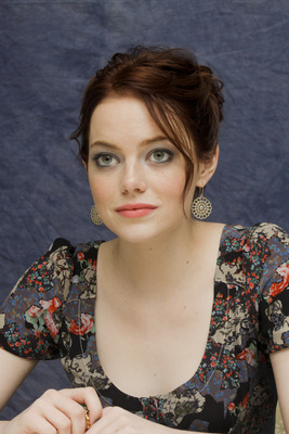 Emma Stone Poster 2441779