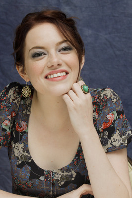Emma Stone Poster 2441786