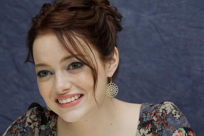 Emma Stone Poster 2441787