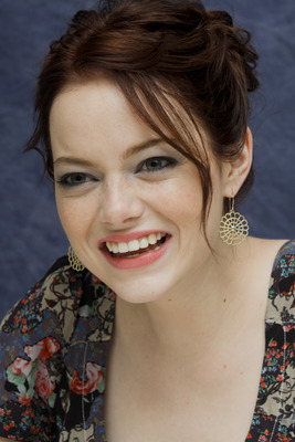 Emma Stone Poster 2441788