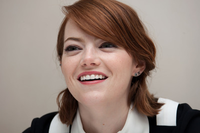 Emma Stone Poster 2450383