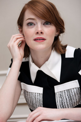 Emma Stone Poster 2450386