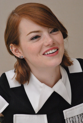 Emma Stone Poster 2492106