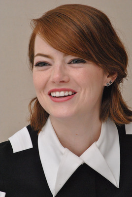 Emma Stone Poster 2492109