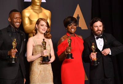 Emma Stone Poster 2747375