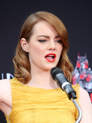 Emma Stone Poster 2747482