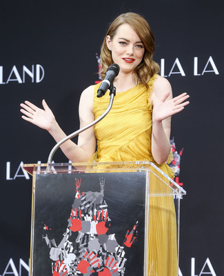 Emma Stone Poster 2747683