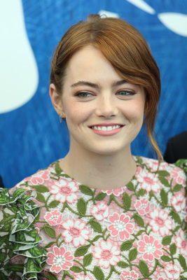 Emma Stone Poster 2747695