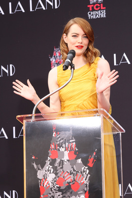 Emma Stone Poster 2748383