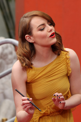Emma Stone Poster 2749057