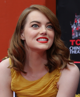 Emma Stone Poster 2749109