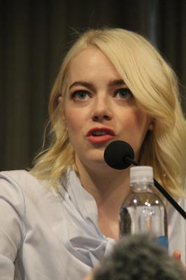 Emma Stone Poster 2904510