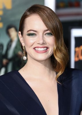 Emma Stone Poster 3912070