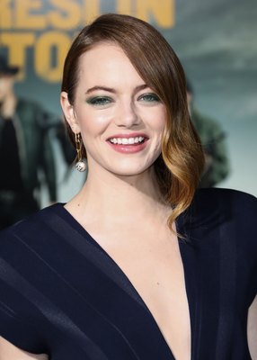 Emma Stone Poster 3912130