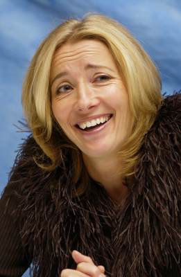 Emma Thompson Poster 2391236