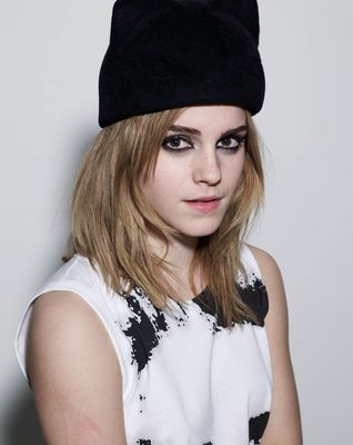 Emma Watson Poster 2010022