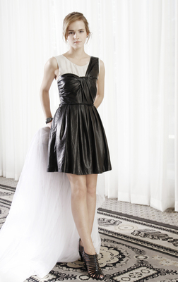Emma Watson Poster 2102408