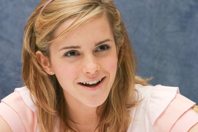 Emma Watson Poster 2230852