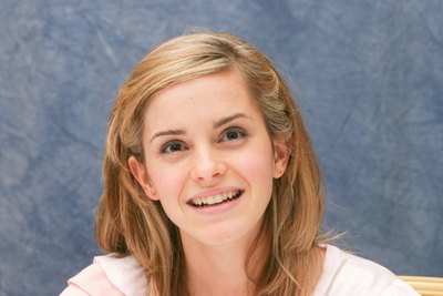Emma Watson Poster 2230886