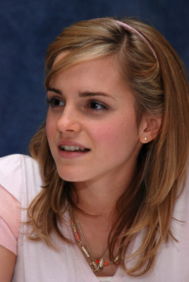 Emma Watson Poster 2270381