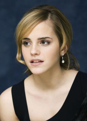 Emma Watson Poster 2270387