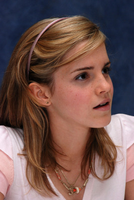Emma Watson Poster 2270399