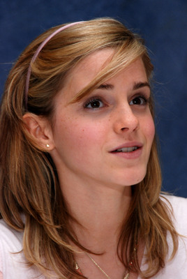 Emma Watson Poster 2270402