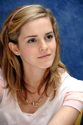 Emma Watson Poster 2408307