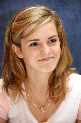 Emma Watson Poster 2408309