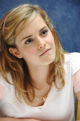Emma Watson Poster 2408312