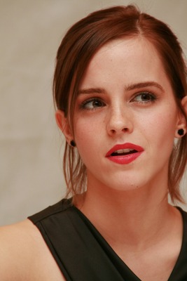 Emma Watson Poster 2436076
