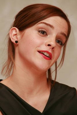 Emma Watson Poster 2436077