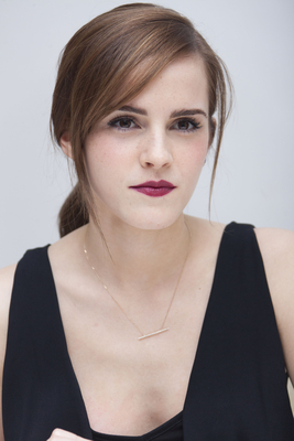 Emma Watson Poster 2467164