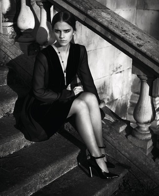 Emma Watson Poster 2701327