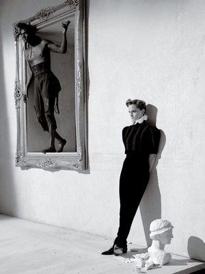 Emma Watson Poster 2701339