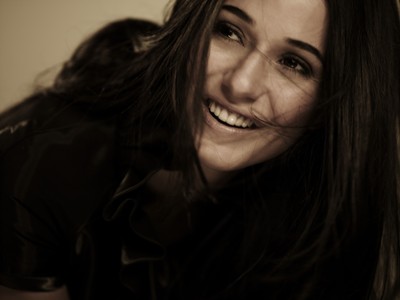 Emmanuelle Chriqui Poster 2129050