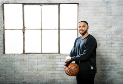 Eric Gordon Poster 3398628